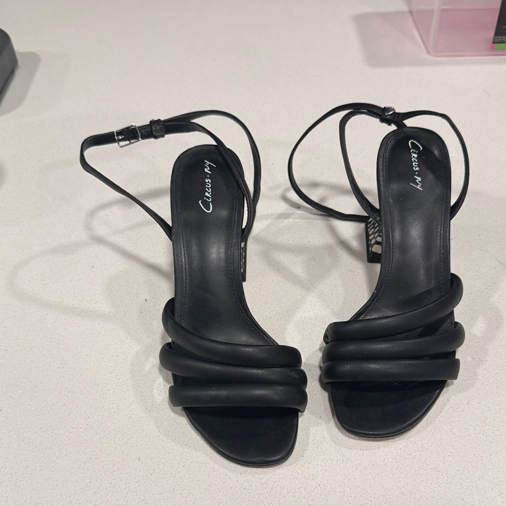 Chicory Black Strappy Women's Heels